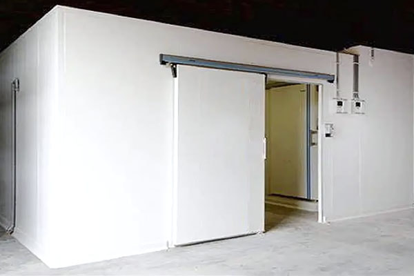 Cold Room with Sliding Door Freezer System Storage