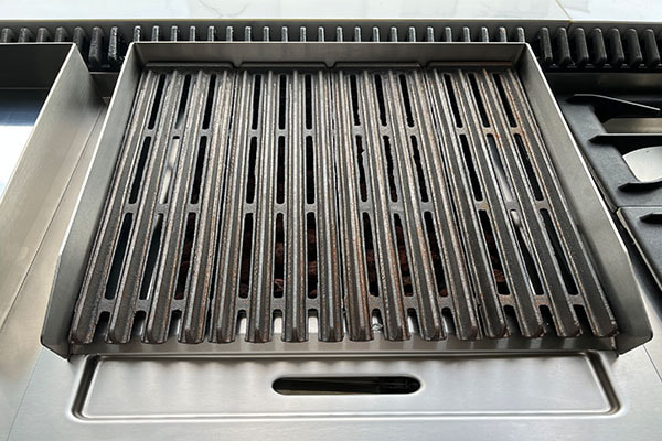 Grill Equipment Gas Lava Rock Grill/Commercial Lava Charbroiler YWK-JJ035